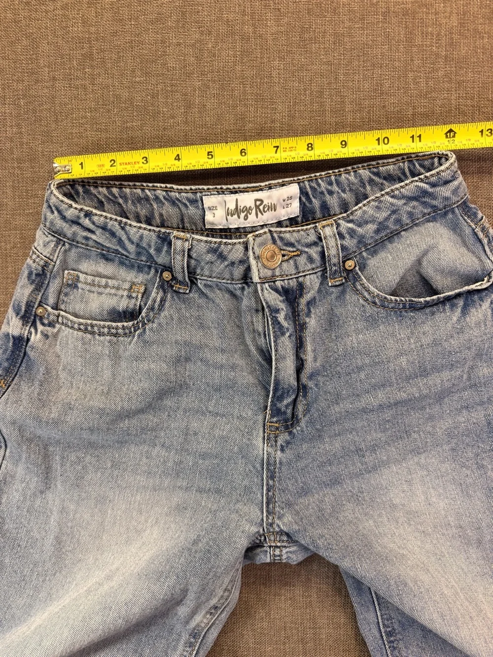 Indigo Rein Women's barrel leg cropped Jeans in Light Blue Wash size 25